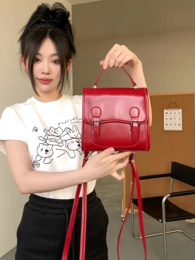 Faionable Red Women's Bapa College Sle Crossbody Bag Handbag Soft PU Leather Korean Sle Summer 2024 Casual Use 
Faionable Red Women's Bapa College Sle Crossbody Bag Handbag Soft PU Leather Korean Sle Summer 2024 Casual Use