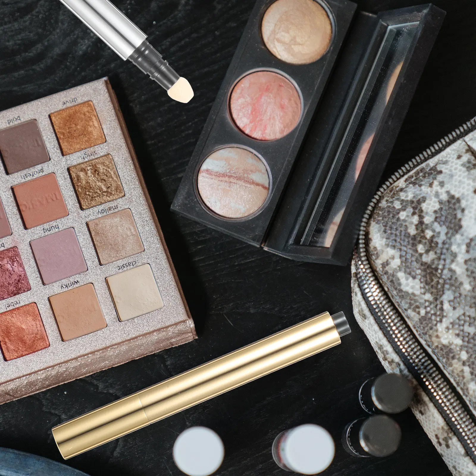 Набор из 4 портативных пустых тюбиков для жидкой основы/консилера, алюминиевые герметичные контейнеры для крема/косметики, для путешествий, для самостоятельного изготовления кремов
Набор из 4 портативных пустых тюбиков для жидкой основы/консилера, алюминиевые герметичные контейнеры для крема/косметики, для путешествий, для самостоятельного изготовления кремов