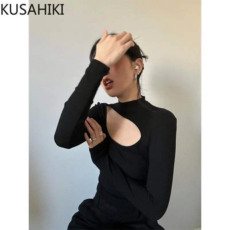 KUSAHIKI Black High Neck Hollow Knitted Base Shirt Spicy Girl Slim Fit Long Sleeved Pullover Knitwear Sweater 2024 New
KUSAHIKI Black High Neck Hollow Knitted Base Shirt Spicy Girl Slim Fit Long Sleeved Pullover Knitwear Sweater 2024 New