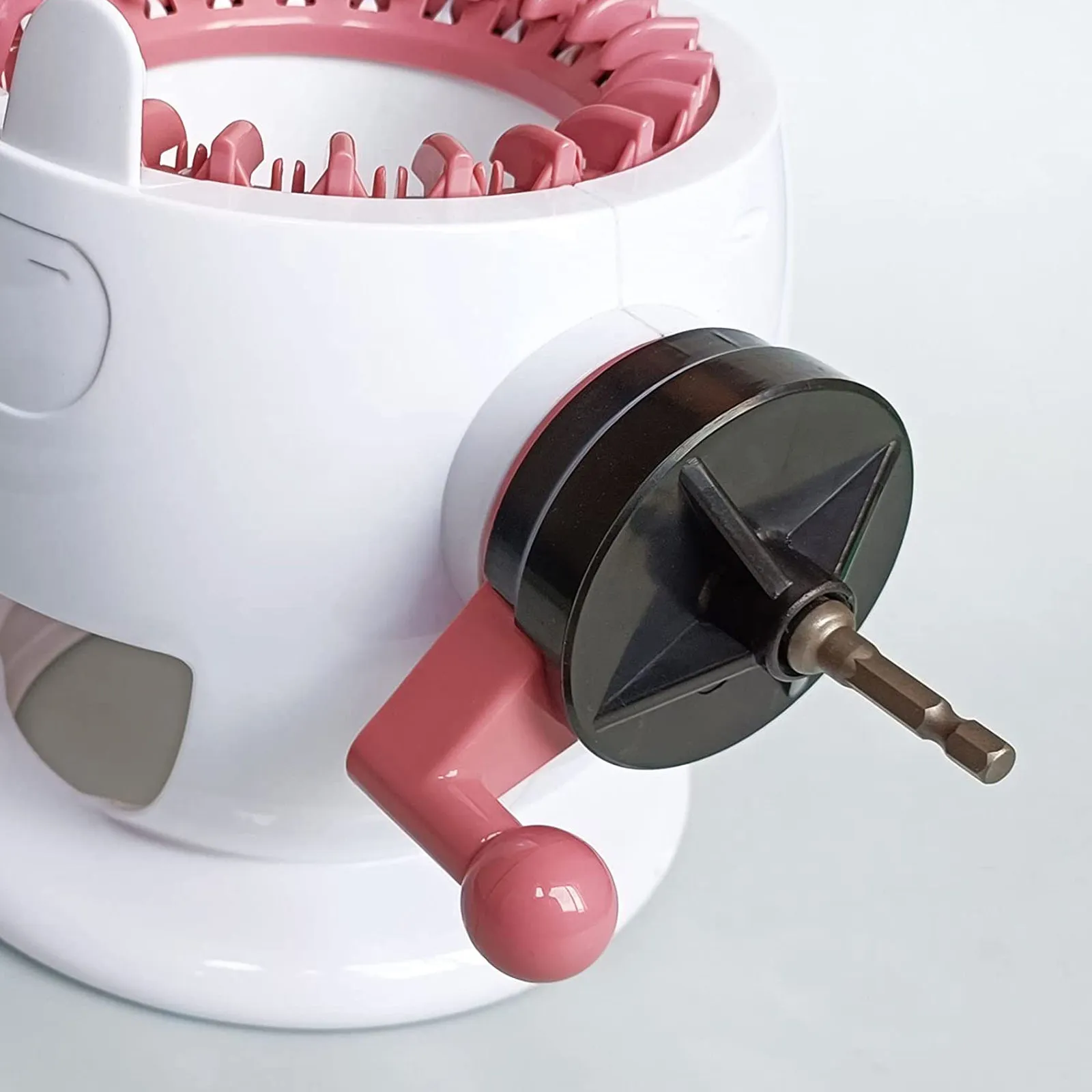 Адаптер для вязальной машины с пластиковой ручкой, высококачественный АБС-пластик, простой в использовании, эффективный, многофункциональный адаптер для ткацкого станка
Адаптер для вязальной машины с пластиковой ручкой, высококачественный АБС-пластик, простой в использовании, эффективный, многофункциональный адаптер для ткацкого станка