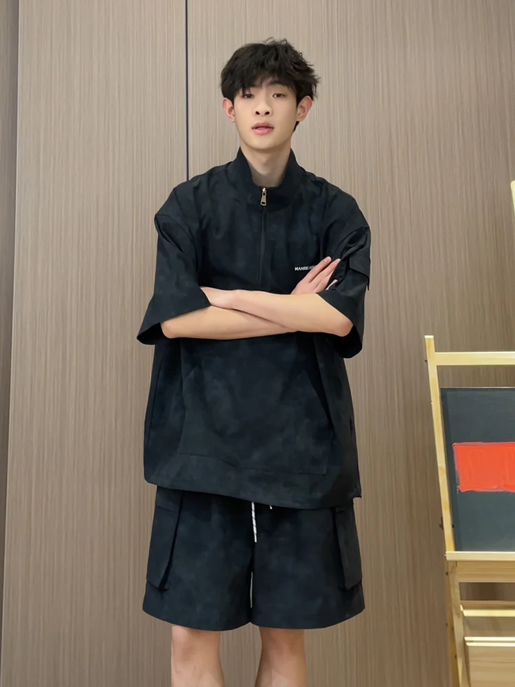 Мужской летний комплект из футболки и шорт из ледяного шелка, быстросохнущий, с молнией, спортивный, повседневный, из двух предметов
Мужской летний комплект из футболки и шорт из ледяного шелка, быстросохнущий, с молнией, спортивный, повседневный, из двух предметов