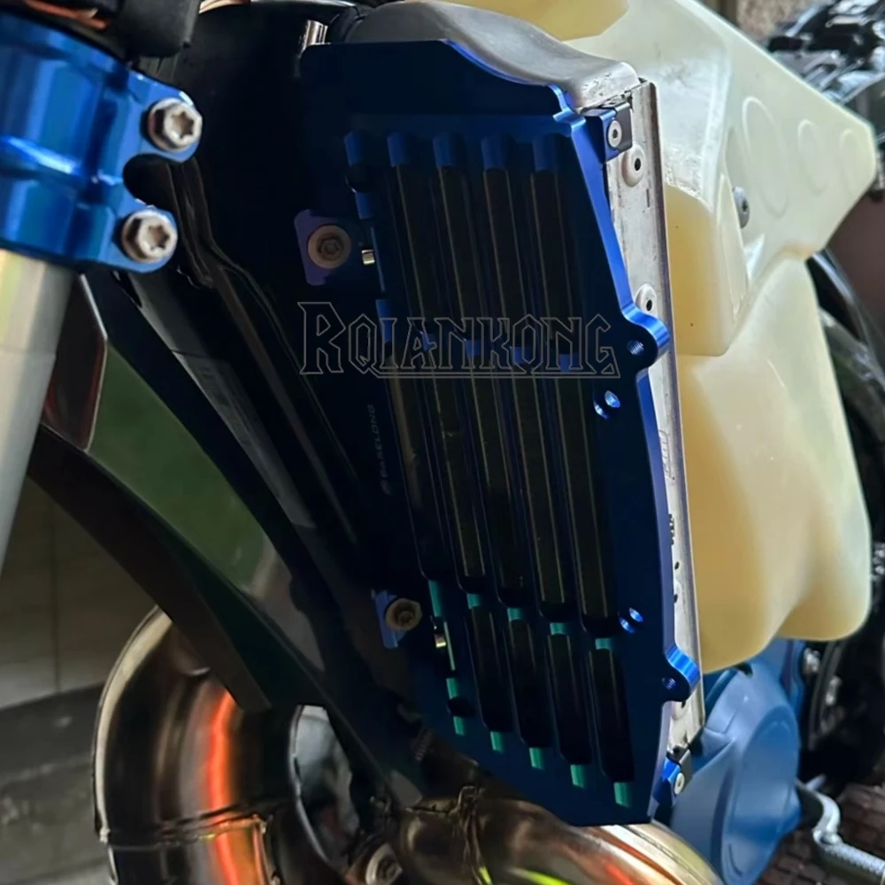 Защитная решетка радиатора для KTM 250 EXC 300 EXC 250 EXC-F 350 EXC-F 450 EXC-F 500 EXC-F Six Days Freeride 450 Replica SMR 2017-2023
Защитная решетка радиатора для KTM 250 EXC 300 EXC 250 EXC-F 350 EXC-F 450 EXC-F 500 EXC-F Six Days Freeride 450 Replica SMR 2017-2023