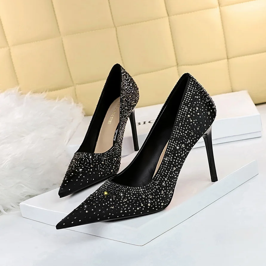 BIGTREE Shoes Rhinestone Woman Pumps Fashion Wedding Shoes Women Basic Pump Stiletto Heels 9.5cm Heeled Shoes High Heels
BIGTREE Shoes Rhinestone Woman Pumps Fashion Wedding Shoes Women Basic Pump Stiletto Heels 9.5cm Heeled Shoes High Heels