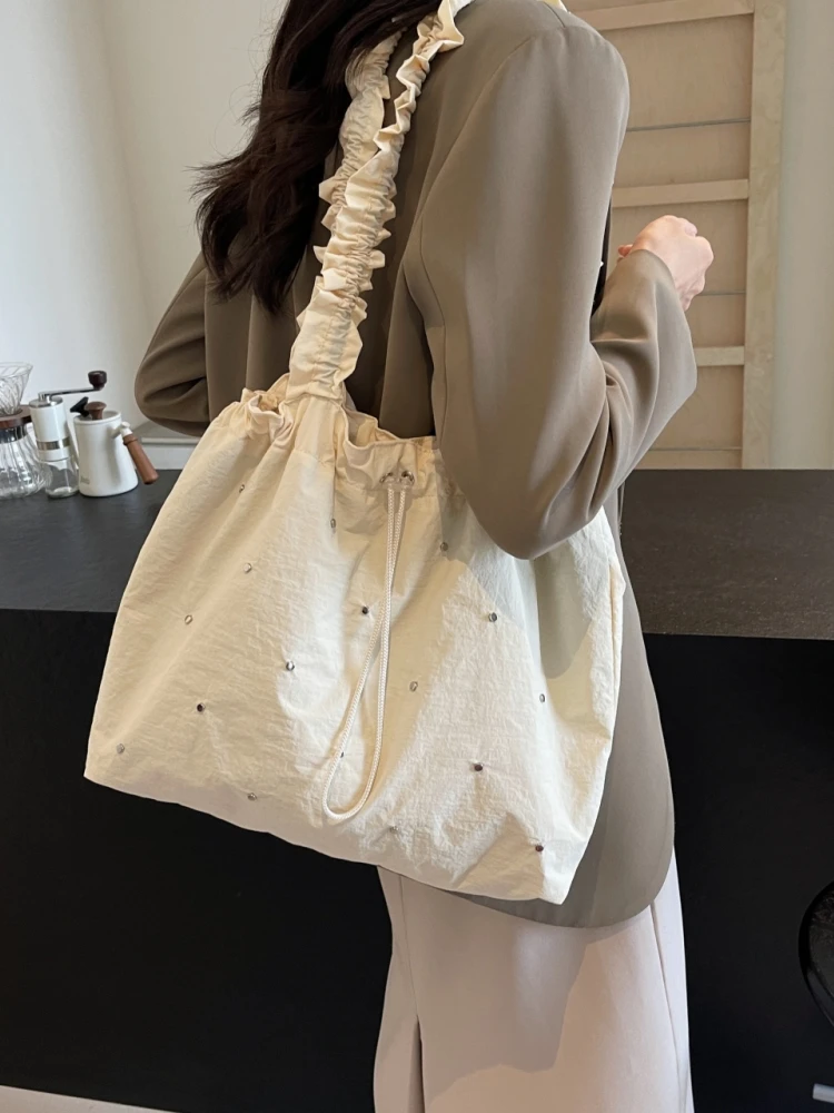 Large Capaci Canvas oulder Bag Women's Commuter Tote Bag Korean Lazy Sle 2025 New Faion Soft Polyester
Large Capaci Canvas oulder Bag Women's Commuter Tote Bag Korean Lazy Sle 2025 New Faion Soft Polyester