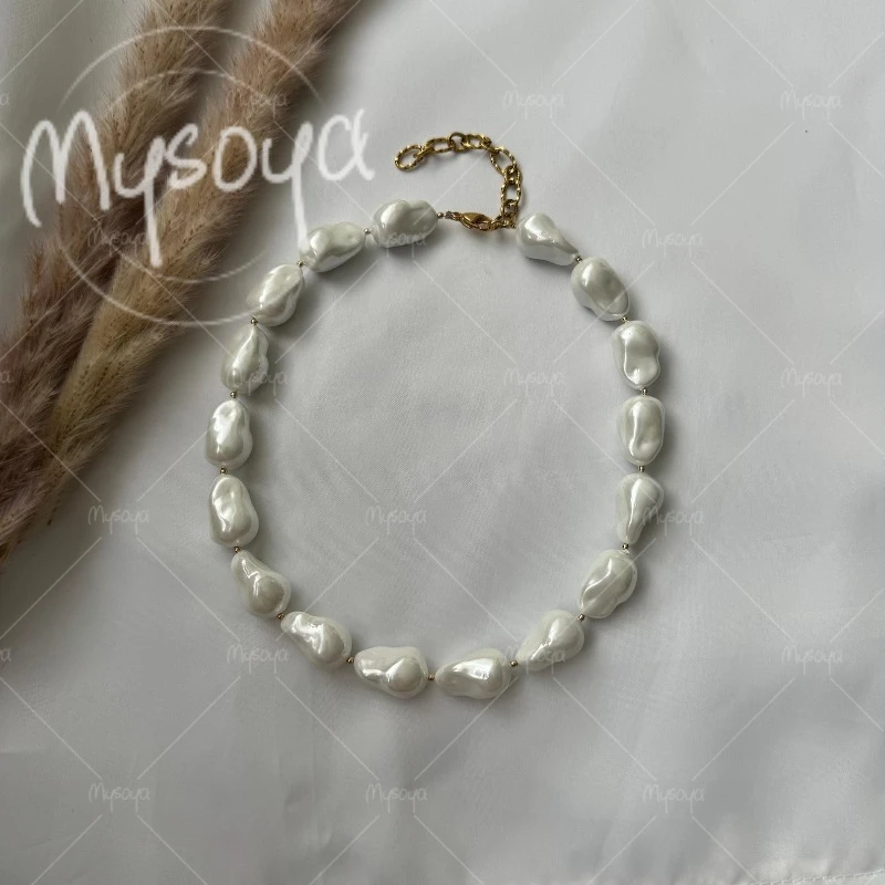MYSOYA 10-13mm Large White Shell Pearl Baroque Necklace for Wife/ Mom, Suitable for Wedding/ Dinner/ Mother's Day Gift A0532
MYSOYA 10-13mm Large White Shell Pearl Baroque Necklace for Wife/ Mom, Suitable for Wedding/ Dinner/ Mother's Day Gift A0532