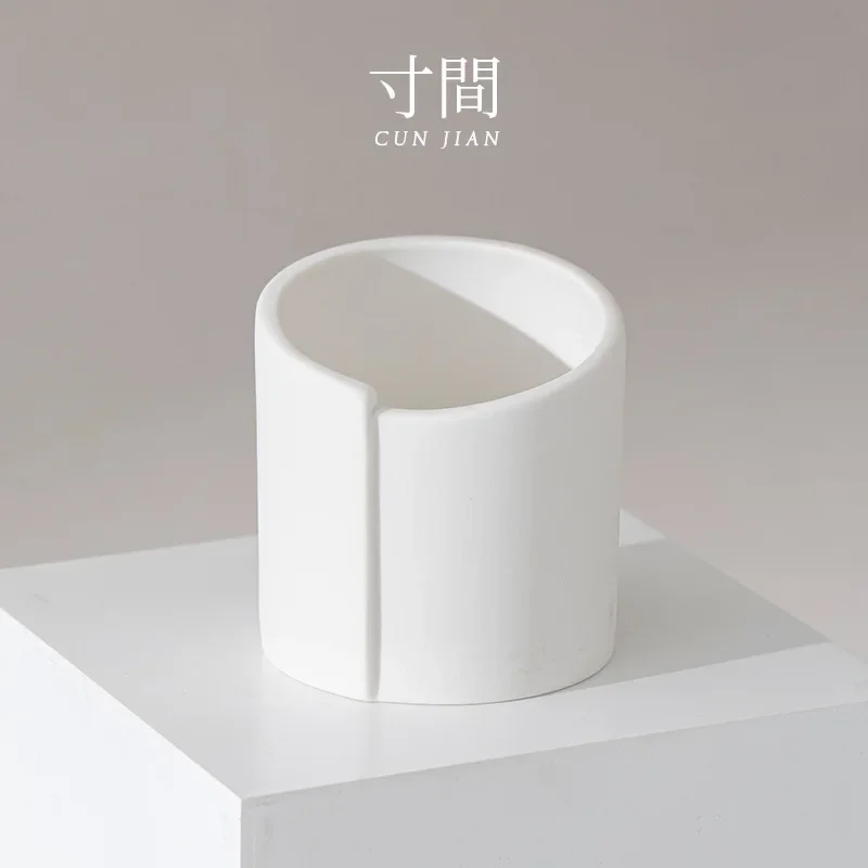 Candle Holder Creative Bamboo Ceramic Aromatherapy Candle Cup High-end Bedroom Fragrance Home Decoration m
Candle Holder Creative Bamboo Ceramic Aromatherapy Candle Cup High-end Bedroom Fragrance Home Decoration m