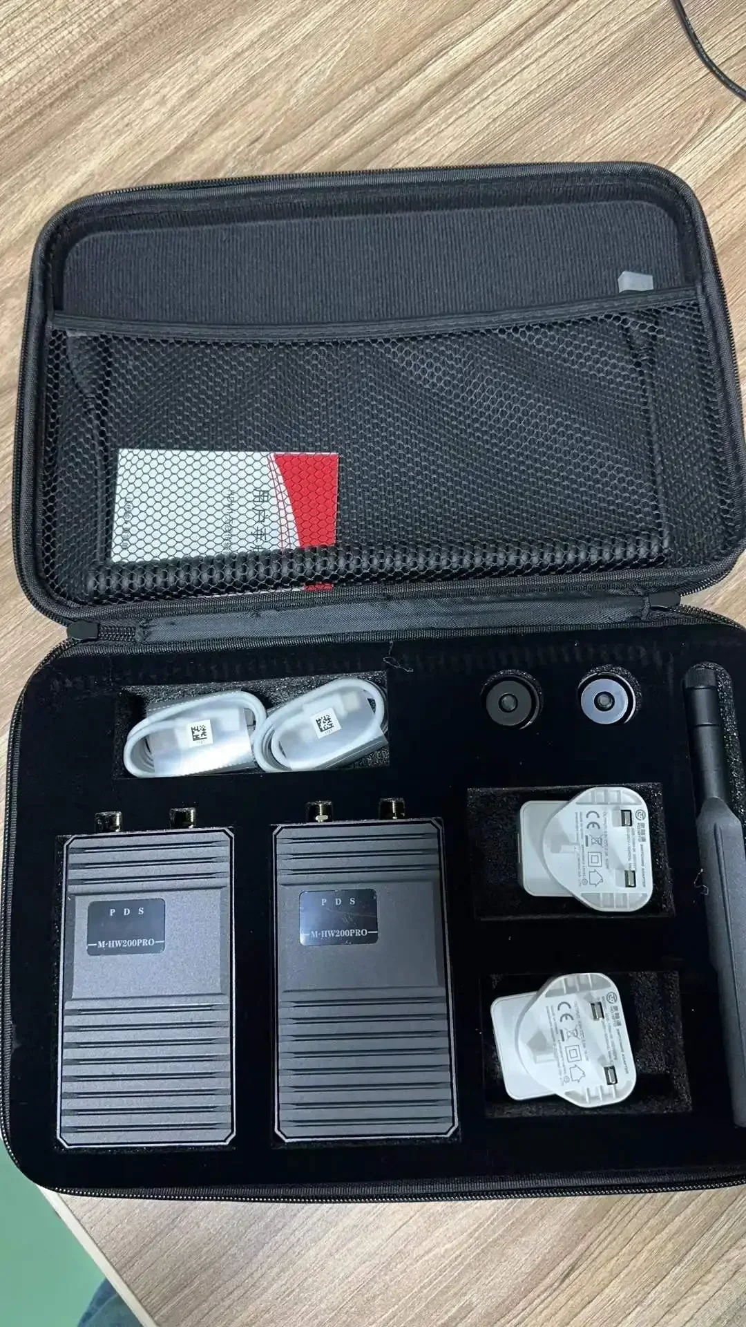 Беспроводной HD-передатчик и приемник 2025 года, 200 м, поддержка камер, прямых трансляций OBS, беспроводной дисплей
Беспроводной HD-передатчик и приемник 2025 года, 200 м, поддержка камер, прямых трансляций OBS, беспроводной дисплей