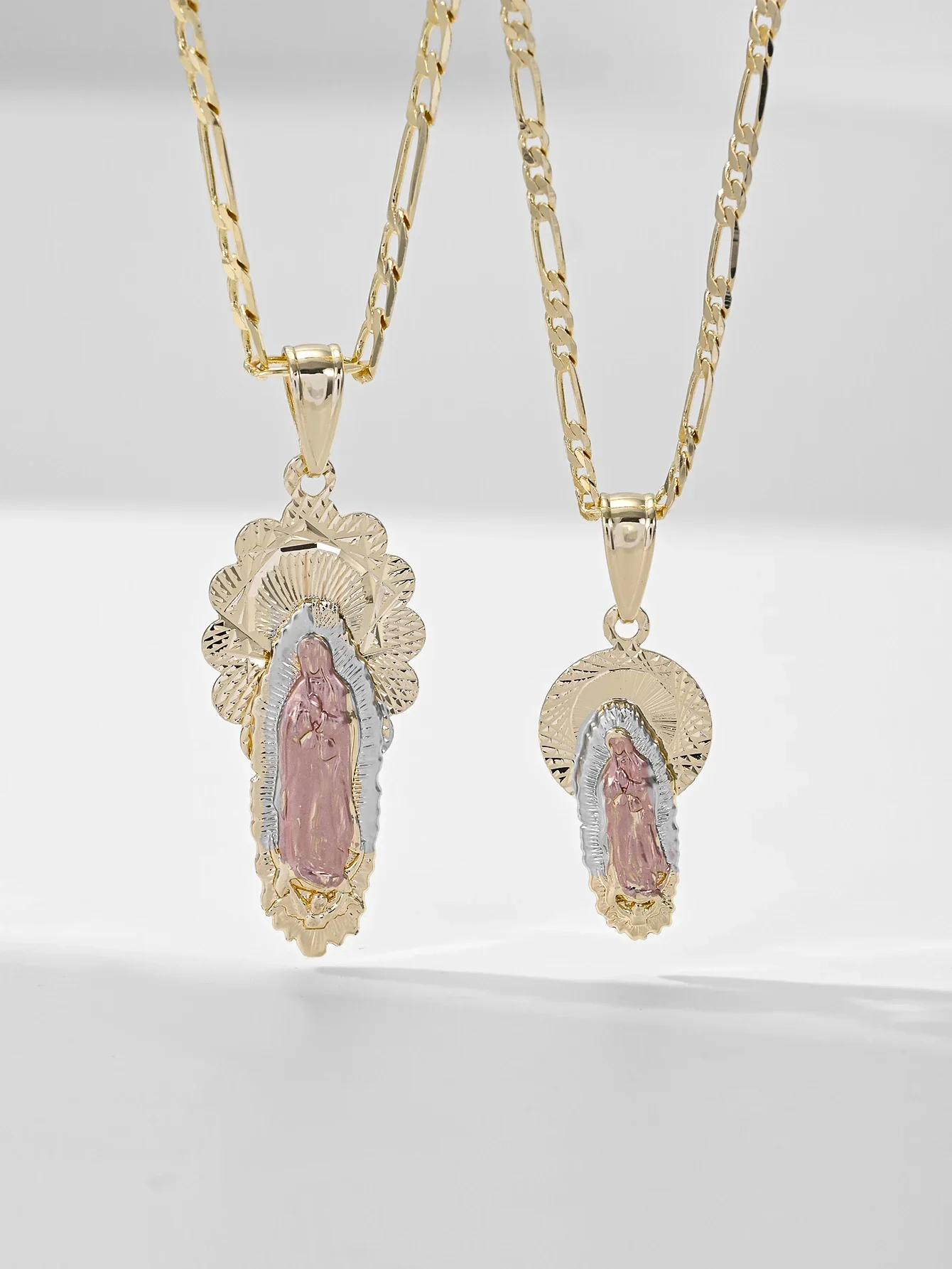 Virgin Mary Multi-Layer Pendant Necklace 14k Gold Plated Copper Catholic Jewelry Figaro Chain Rhinestone Jewelry Guadalupe Chain
Virgin Mary Multi-Layer Pendant Necklace 14k Gold Plated Copper Catholic Jewelry Figaro Chain Rhinestone Jewelry Guadalupe Chain