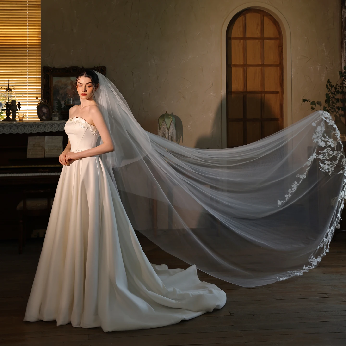 V536 Роскошное кружевное свадебное платье с длинным шлейфом, свадебное платье, уличная дорожная фотография, закрывающая лицо, вуаль, аксессуар для невест
V536 Роскошное кружевное свадебное платье с длинным шлейфом, свадебное платье, уличная дорожная фотография, закрывающая лицо, вуаль, аксессуар для невест