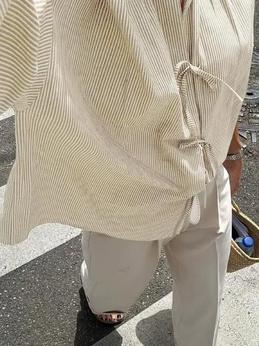 Осенне-зимняя полосатая повседневная рубашка с v-образным вырезом и галстуком на груди, новая коллекция ленивого стиля
Осенне-зимняя полосатая повседневная рубашка с v-образным вырезом и галстуком на груди, новая коллекция ленивого стиля