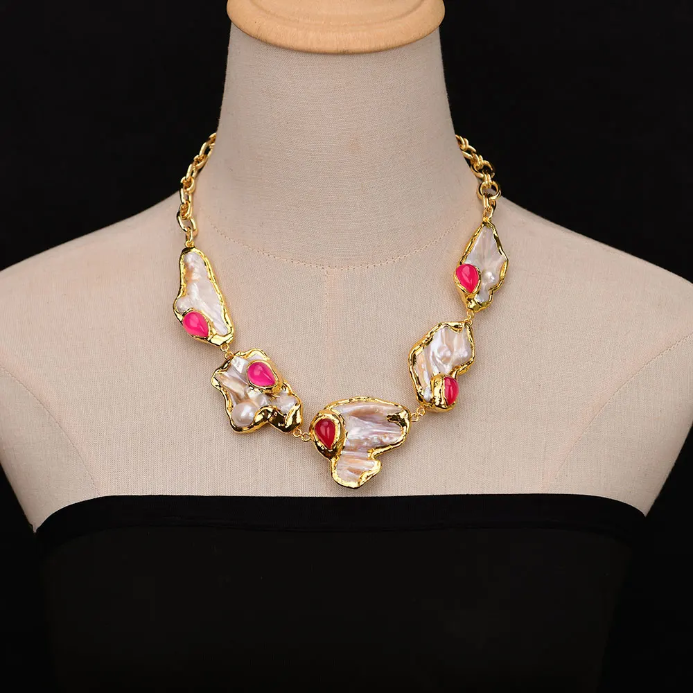 G-G Natural Mix Color Baroque Mabe Pearl With Red Jade Gold Edged Nugget Chain Necklace 21''
G-G Natural Mix Color Baroque Mabe Pearl With Red Jade Gold Edged Nugget Chain Necklace 21''