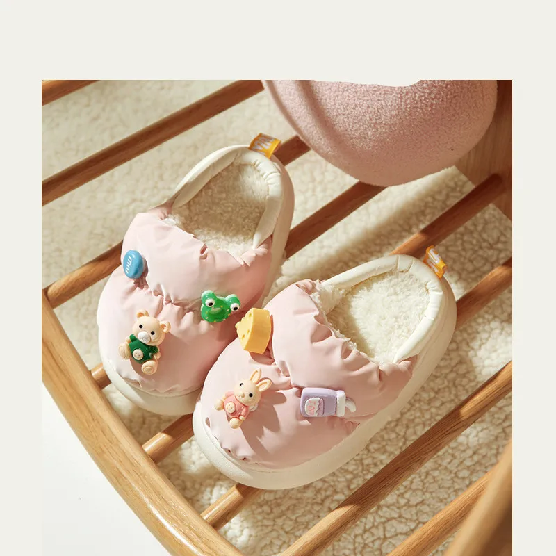 Children's Cotton Home Slippers Boys And Girls' Warm Slippers Waterproof Down Fabric Non Slip Outdoor Home Slipper For Kids
Children's Cotton Home Slippers Boys And Girls' Warm Slippers Waterproof Down Fabric Non Slip Outdoor Home Slipper For Kids
