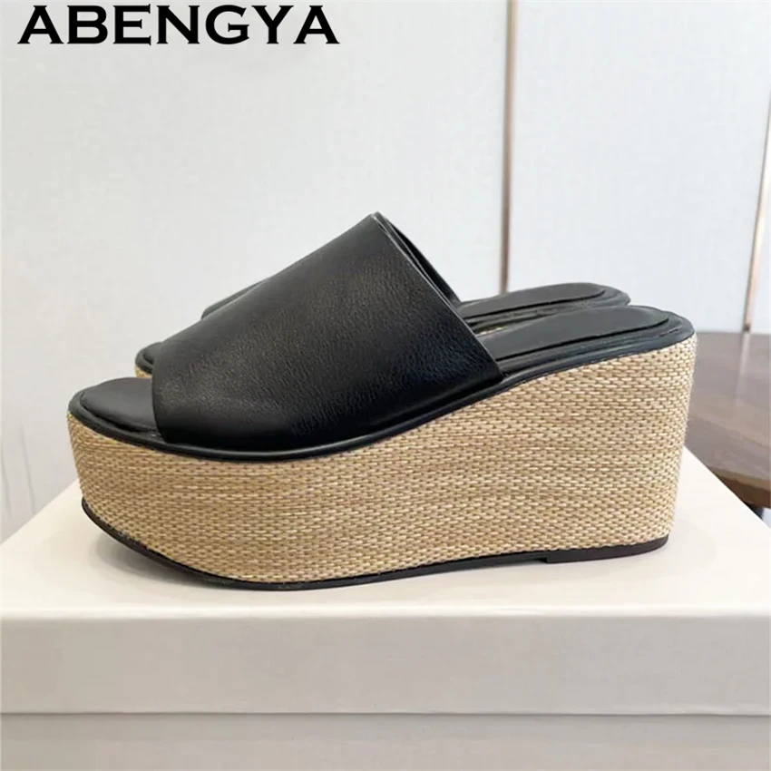 Summer New Genuine Leather Thick Bottom Platform Slipper s for Women Luxury Open Toe Casual Beach Shoes Fashion Mules Slippers
Summer New Genuine Leather Thick Bottom Platform Slipper s for Women Luxury Open Toe Casual Beach Shoes Fashion Mules Slippers