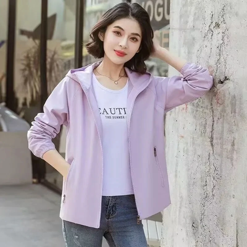 Windbreaker Jacket Women 2025Spring Autumn New Trench Coat Female Sports Leisure Outerwear Large Size Hooded Outcoat Ladies Tops
Windbreaker Jacket Women 2025Spring Autumn New Trench Coat Female Sports Leisure Outerwear Large Size Hooded Outcoat Ladies Tops