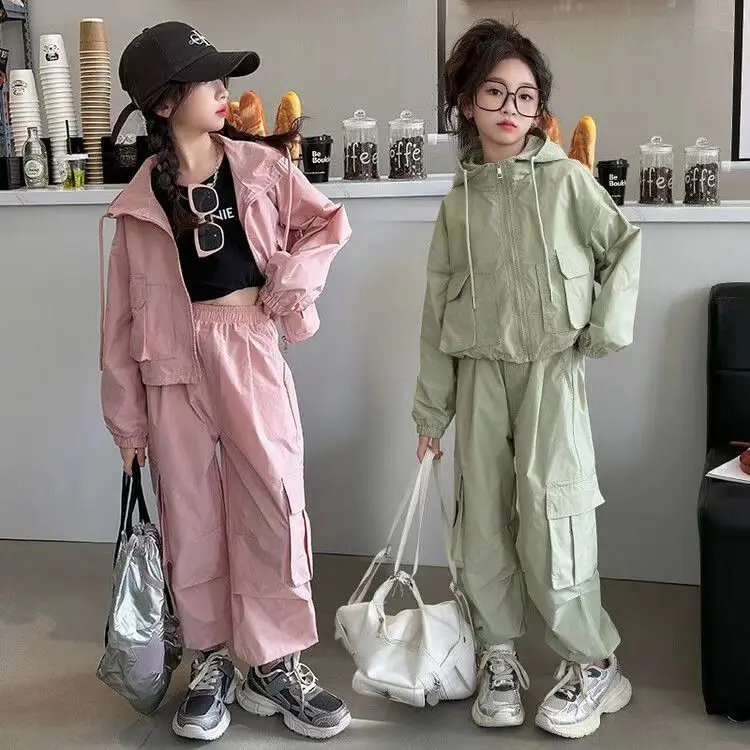 New Fall Kids' Cargo Pants Set Trendy 2-Piece Sportswear Outfit Matching Family Jogger Suit Loose Fit Casual Toddler Clothes
New Fall Kids' Cargo Pants Set Trendy 2-Piece Sportswear Outfit Matching Family Jogger Suit Loose Fit Casual Toddler Clothes