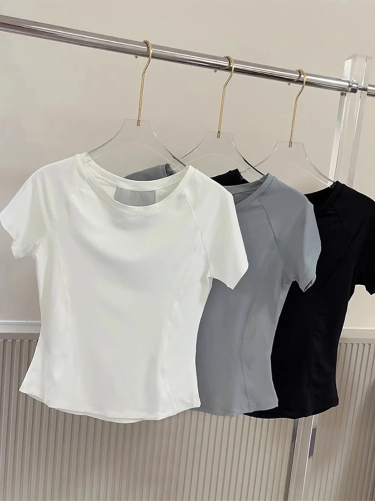 Summer Thin Qui Dry Yoga Clothes Women's Me Patchwork Fitn Running Training Top Beautiful Ba Tight ort Sve T-irt
Summer Thin Qui Dry Yoga Clothes Women's Me Patchwork Fitn Running Training Top Beautiful Ba Tight ort Sve T-irt