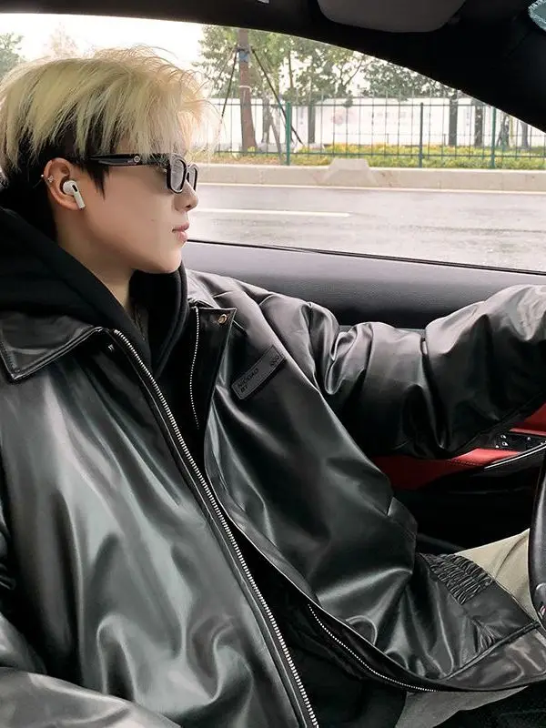 American Motorcycle Sle ort Leather Jaet Men Loose Haome Bla Lapel Jaet Coat Trendy Autumn Winter Thiened Cotton
American Motorcycle Sle ort Leather Jaet Men Loose Haome Bla Lapel Jaet Coat Trendy Autumn Winter Thiened Cotton