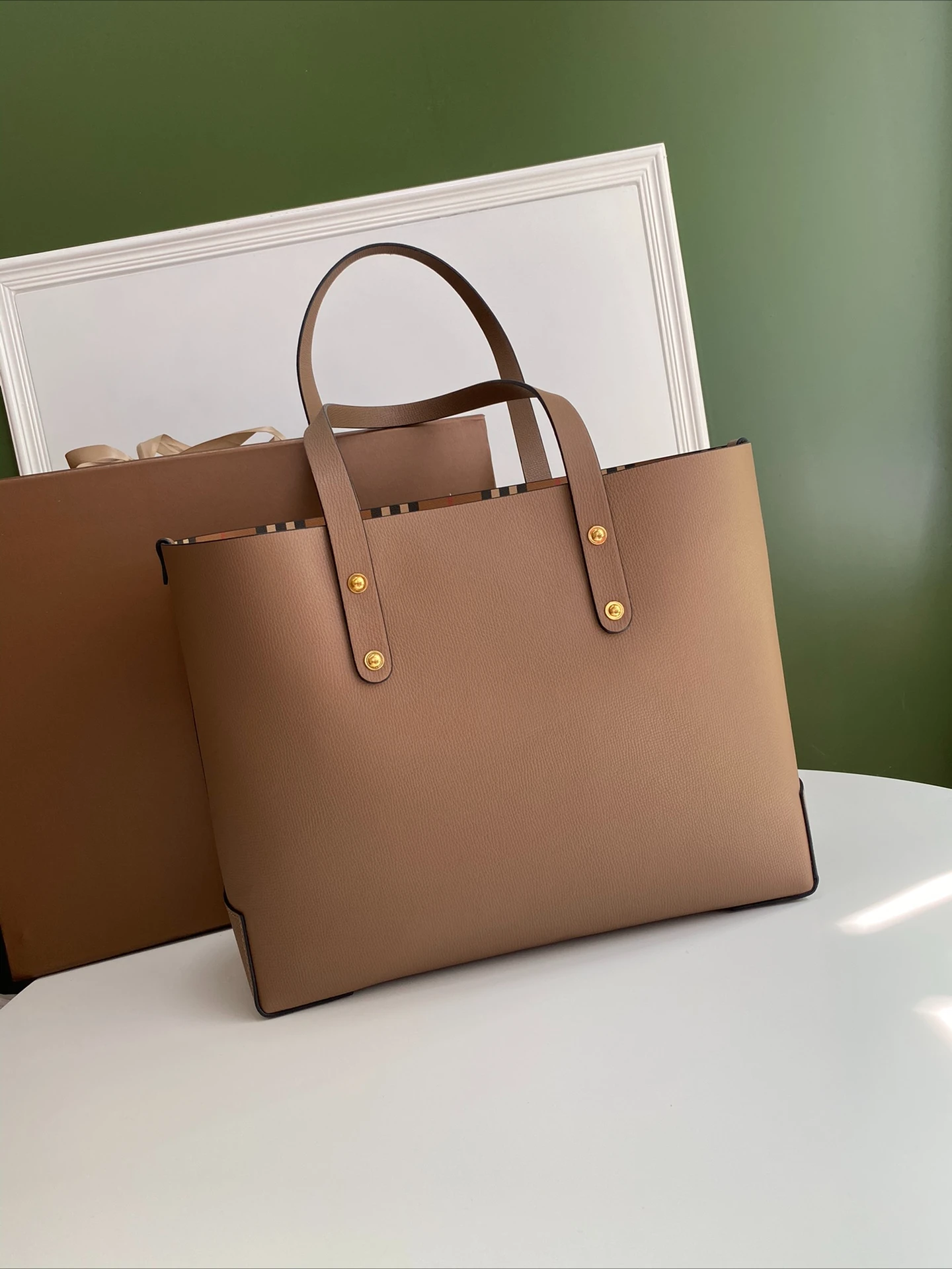 Genuine Leather Luxury Designer Bags Ladies Famous Brand Crossbody Bag Large Capacity Handbags High Quality Bag Women 2026
Genuine Leather Luxury Designer Bags Ladies Famous Brand Crossbody Bag Large Capacity Handbags High Quality Bag Women 2026