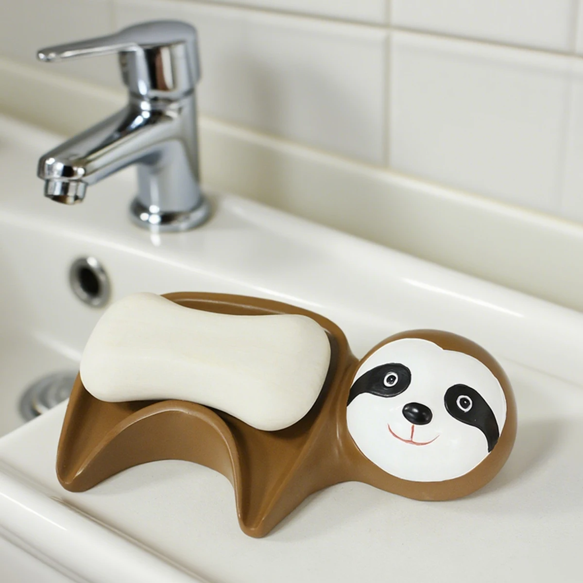 1pc sloth soap holder, sloping design for easy drainage, cute sloth shaped soap holder
1pc sloth soap holder, sloping design for easy drainage, cute sloth shaped soap holder