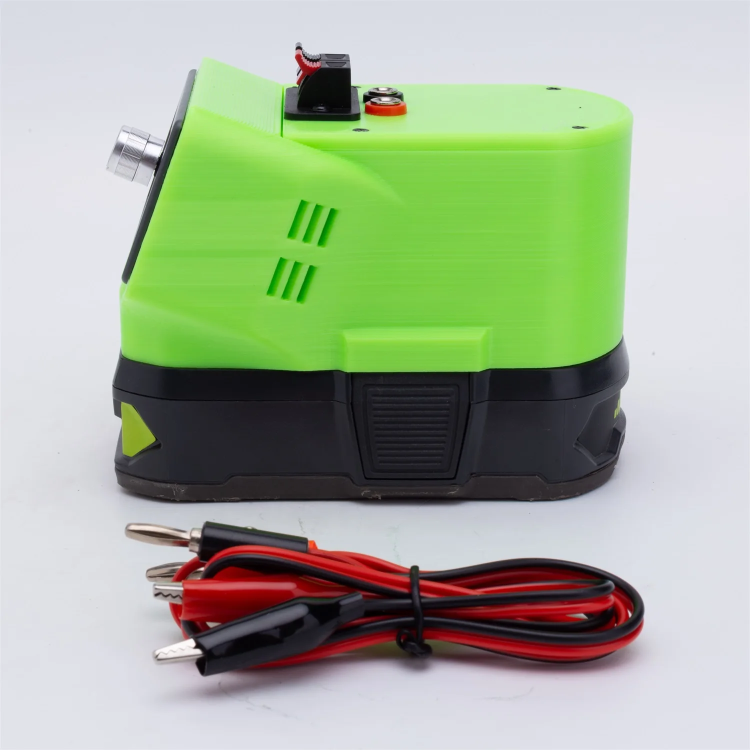 Digital adjustable and current power Adjustable Buck-Boost Power Converter DC6~36V to DC0.6~36V/0-5A for Ryobi 18v Batteries
Digital adjustable and current power Adjustable Buck-Boost Power Converter DC6~36V to DC0.6~36V/0-5A for Ryobi 18v Batteries