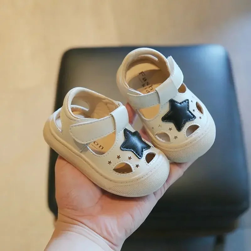 Baby Flat Shoes Non-slip Soft Sole Kids Walking Shoes Hollowed-out Breathable 2025 Summer New Baby Beach Shoes Cute Stars Sweet
Baby Flat Shoes Non-slip Soft Sole Kids Walking Shoes Hollowed-out Breathable 2025 Summer New Baby Beach Shoes Cute Stars Sweet