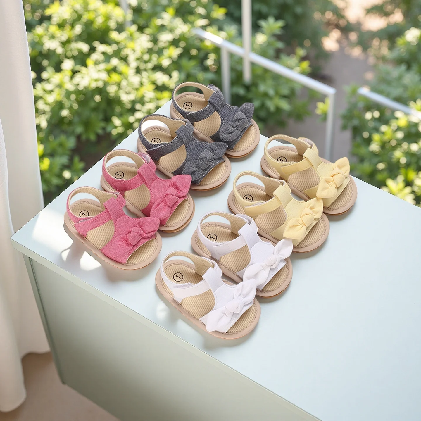 New Solid Color Casual And Comfortable 0-18M Baby Girl Sandals Breathable And Lightweight Summer Butterfly Dew Toe Sandals
New Solid Color Casual And Comfortable 0-18M Baby Girl Sandals Breathable And Lightweight Summer Butterfly Dew Toe Sandals
