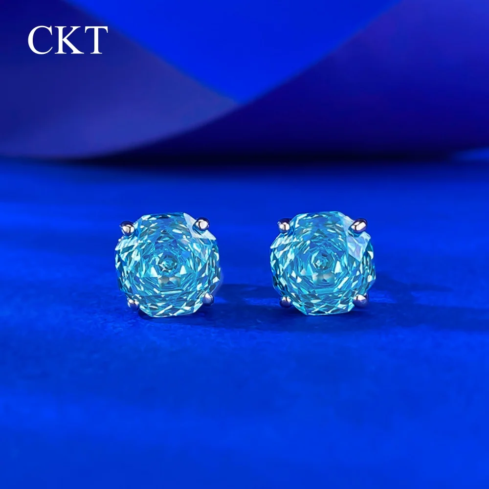 Серьги CKT, серебро 925 пробы, разноцветные 8*8 мм, супер блестящие серьги-гвоздики с муассанитом для женщин, 5A, восьмиугольная розовая огранка Millennium, вечерние ювелирные изделия для любви
Серьги CKT, серебро 925 пробы, разноцветные 8*8 мм, супер блестящие серьги-гвоздики с муассанитом для женщин, 5A, восьмиугольная розовая огранка Millennium, вечерние ювелирные изделия для любви