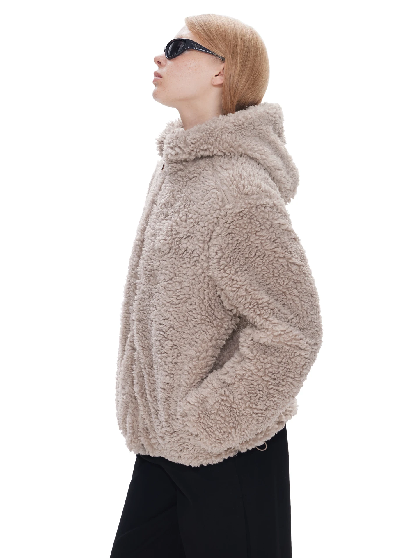 MYEAOMENT женская куртка с капюшоном из меха ягненка, свободная широкая рубашка средней длины на молнии, повседневная одежда из полиэфирного волокна
MYEAOMENT женская куртка с капюшоном из меха ягненка, свободная широкая рубашка средней длины на молнии, повседневная одежда из полиэфирного волокна