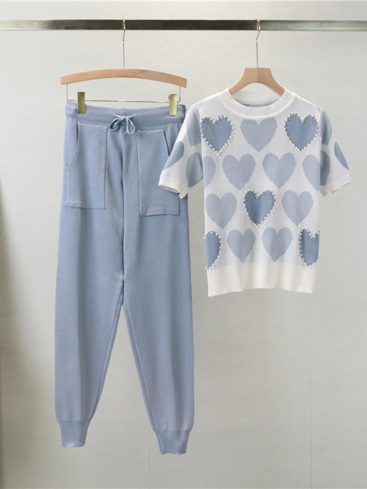 Unique Design Ice Silk Knitted Short Sleeve T-Shirt Women's Fashion Summer Top Small Size Heart Pattern Slim Fit Shirt
Unique Design Ice Silk Knitted Short Sleeve T-Shirt Women's Fashion Summer Top Small Size Heart Pattern Slim Fit Shirt