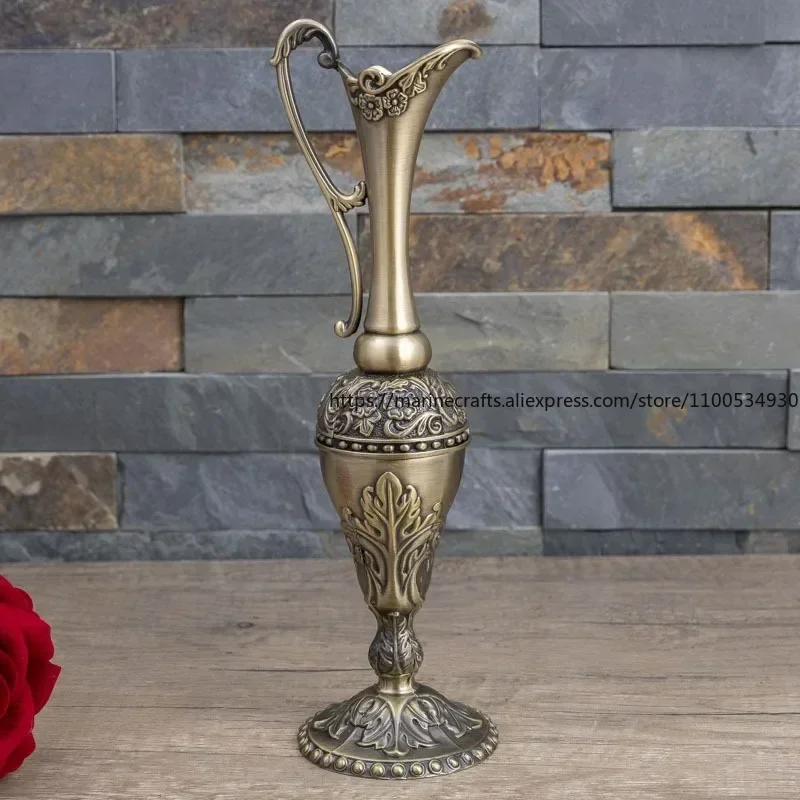 Nordic Style Art Geometric Vase Creative Metal Craft Living Room Ornaments Fine Mouth Vase
Nordic Style Art Geometric Vase Creative Metal Craft Living Room Ornaments Fine Mouth Vase