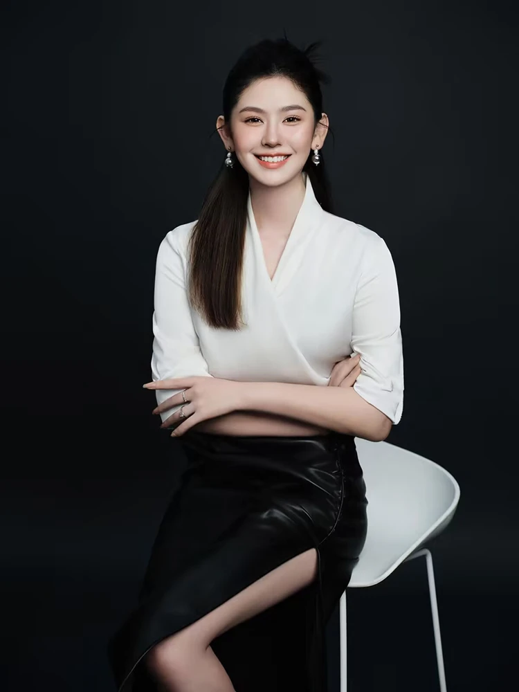 Fashionable Artistic Portrait Photography Studio New Arrival Personal Image Photo Shoot Costume Atmospheric Theme Shooting Cl...
Fashionable Artistic Portrait Photography Studio New Arrival Personal Image Photo Shoot Costume Atmospheric Theme Shooting Cl...