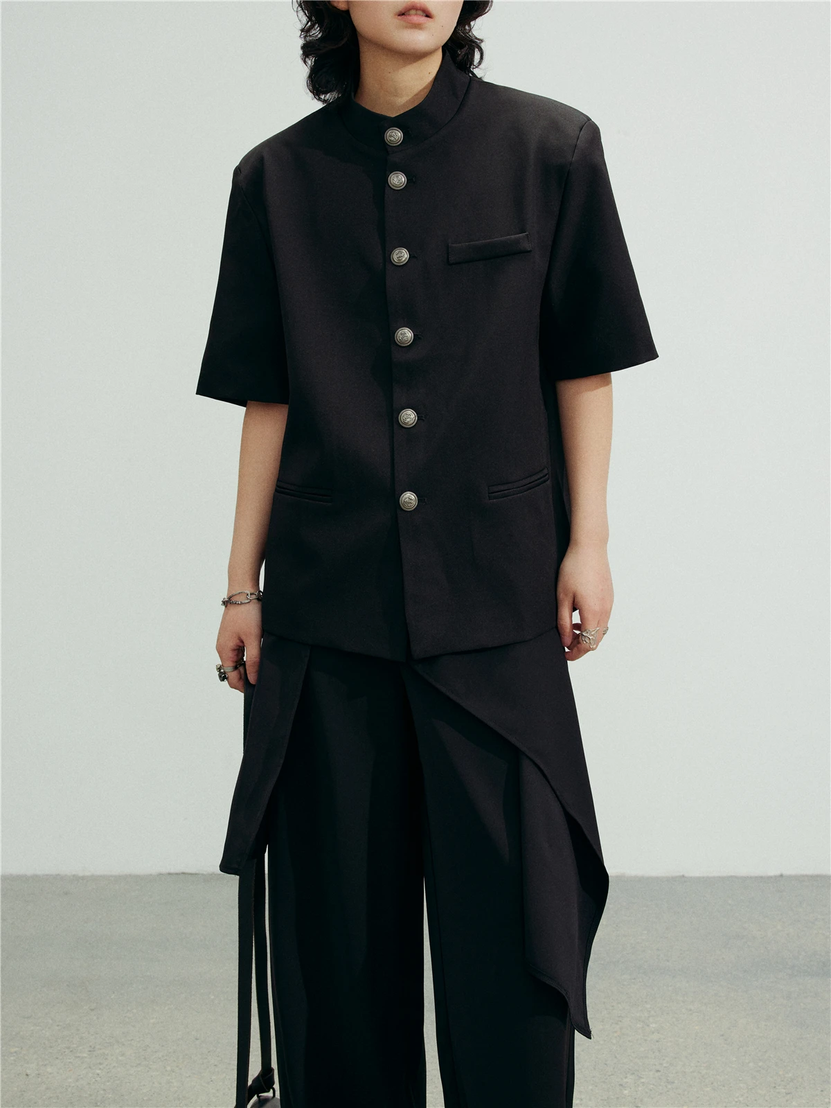 Sunyvonne Chinese Style Short Sleeve Suit Vest Vintage Court High End Feel Stand Collar Padded Shoulder Women's Fashion
Sunyvonne Chinese Style Short Sleeve Suit Vest Vintage Court High End Feel Stand Collar Padded Shoulder Women's Fashion