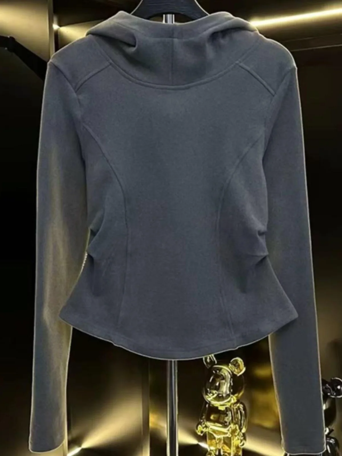 Женская толстовка с длинным свеком больших размеров, удобный свободный базовый слой, модный верх, повседневная одежда больших размеров для полных мм
Женская толстовка с длинным свеком больших размеров, удобный свободный базовый слой, модный верх, повседневная одежда больших размеров для полных мм