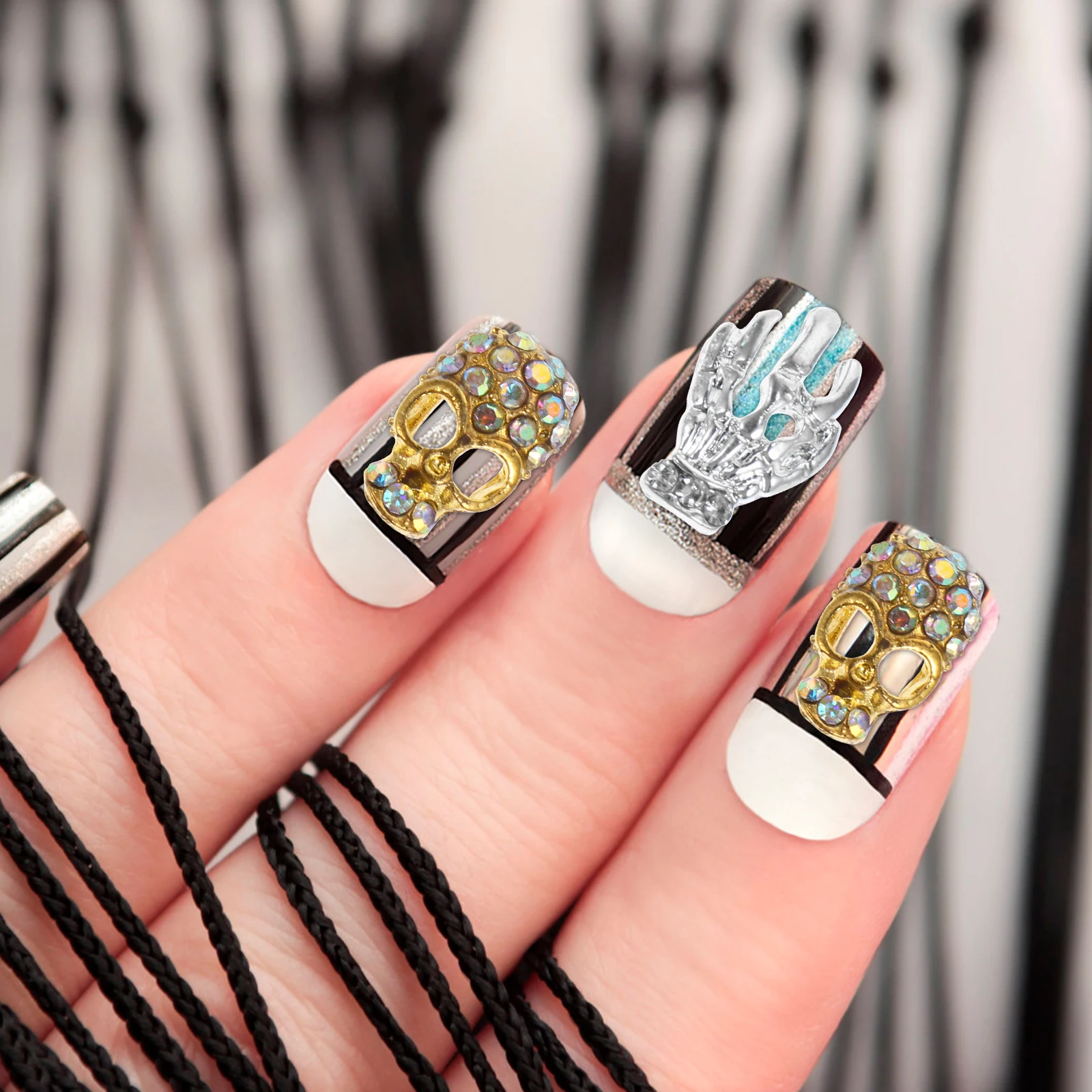 40Pcs Skull Art Decals Alloy Stickers for Manicure Easy Remove Lightweight Nail Paste Diamond Studded Tips
40Pcs Skull Art Decals Alloy Stickers for Manicure Easy Remove Lightweight Nail Paste Diamond Studded Tips