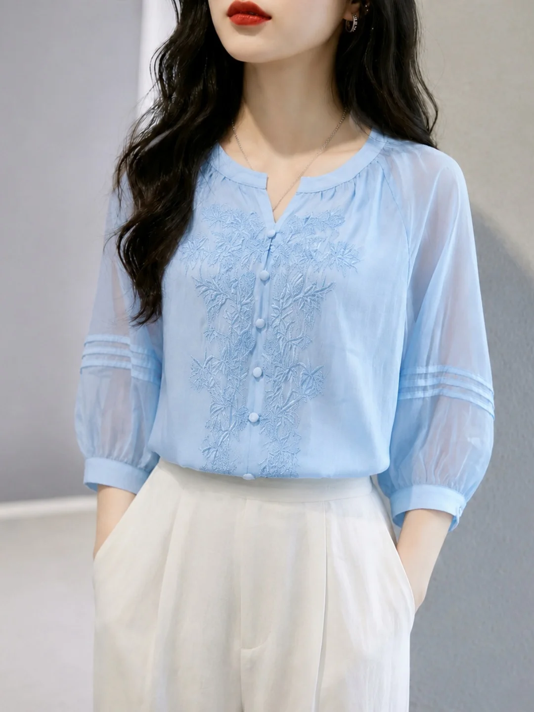 Elegant Embroidered Loose Casual Shirt Single Button Fashion Design Summer 2026 Korean Style Seven Sleeve Length Women's Blouse
Elegant Embroidered Loose Casual Shirt Single Button Fashion Design Summer 2026 Korean Style Seven Sleeve Length Women's Blouse