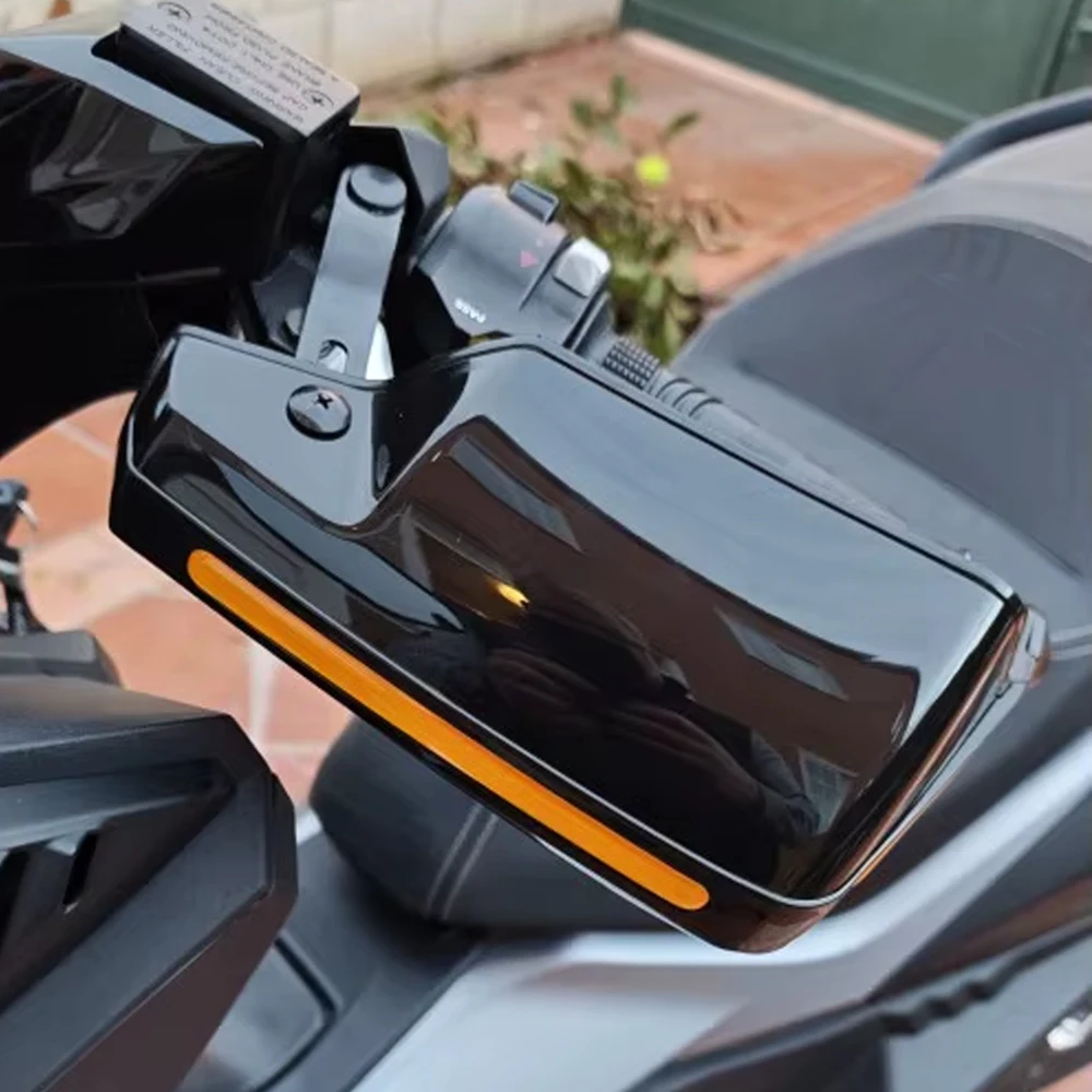 For Honda Forza350 2020 2021 2022 Forza 350 Handguards Handlebar Windshield Hand Shield Guard Protector Motorcycle Accessories
For Honda Forza350 2020 2021 2022 Forza 350 Handguards Handlebar Windshield Hand Shield Guard Protector Motorcycle Accessories