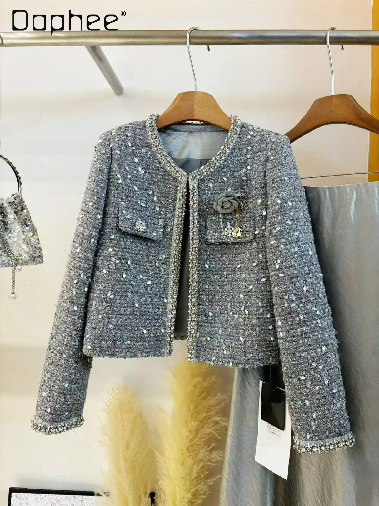 Элегантный твидовый жакет с бисером, пайетками и объемными цветами, круглый вырез, новая весенняя мода, свободный крой, стройнящий силуэт, женское пальто
Элегантный твидовый жакет с бисером, пайетками и объемными цветами, круглый вырез, новая весенняя мода, свободный крой, стройнящий силуэт, женское пальто