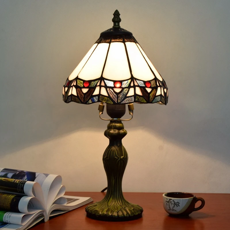 Nordic Stained Glass Table Lamp Tiffany Bedroom Bedside Living Room Dining Room Corridor Lamp Vintage Led Night Light Home Decor
Nordic Stained Glass Table Lamp Tiffany Bedroom Bedside Living Room Dining Room Corridor Lamp Vintage Led Night Light Home Decor