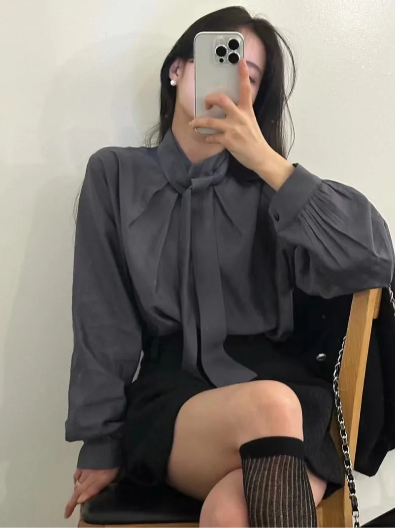 Ele Long Sve Satin irt Women's Chic Stand Collar Draped Loose Versatile Autumn Faion Commute Sle Home Outdoor
Ele Long Sve Satin irt Women's Chic Stand Collar Draped Loose Versatile Autumn Faion Commute Sle Home Outdoor