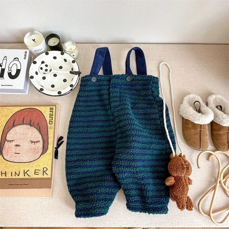 Детские утепленные комбинезоны из овечьей шерсти в корейском стиле, осень-зима 2025, для малышей, в полоску, на бретелях
Детские утепленные комбинезоны из овечьей шерсти в корейском стиле, осень-зима 2025, для малышей, в полоску, на бретелях