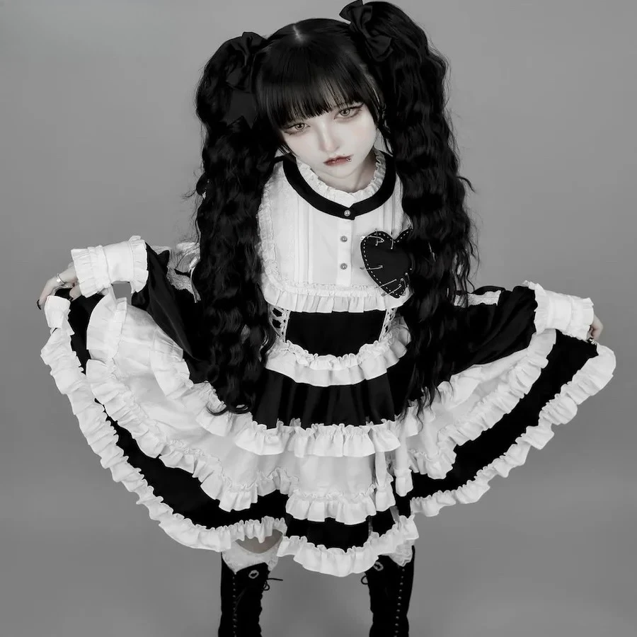 Sweet Girl High Waist Black White Color Matching Dresses Japanese Heavy Industry Ruffle Lace Retro Maid Wind Long-sleeved Dress
Sweet Girl High Waist Black White Color Matching Dresses Japanese Heavy Industry Ruffle Lace Retro Maid Wind Long-sleeved Dress