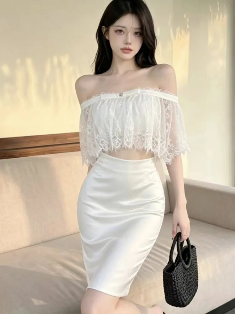 Pure Desire Sexy One Shoulder Lace Top High Waist Bodycon Skirt Two Piece Set Women Summer New Waist Cinching Ensemble
Pure Desire Sexy One Shoulder Lace Top High Waist Bodycon Skirt Two Piece Set Women Summer New Waist Cinching Ensemble