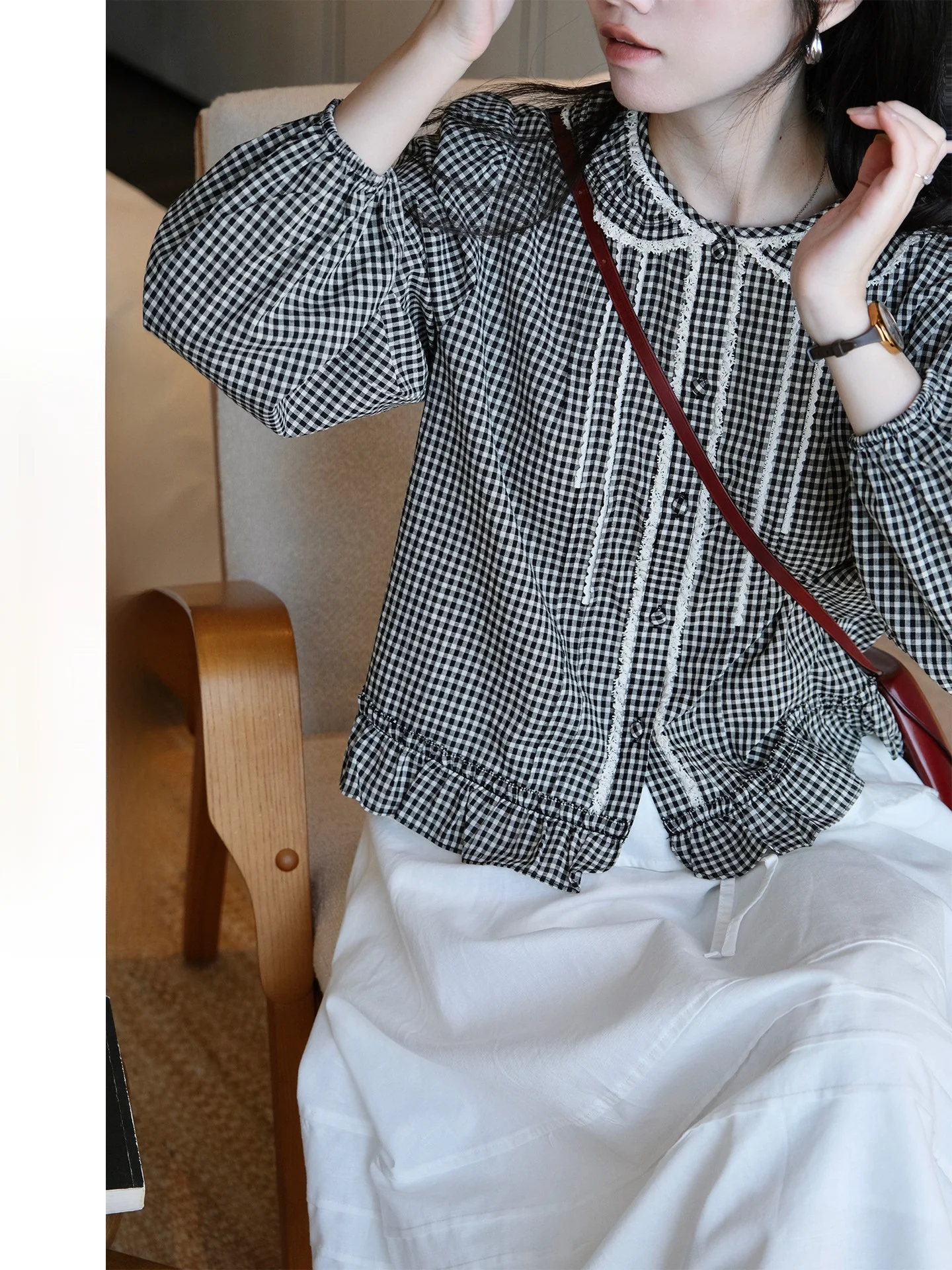 Ramesse Spring Sonata Long Sleeve Black White Grid Splicing Hook Lace Women's Retro Artistic Top Breathable Cotton Gingham Shirt
Ramesse Spring Sonata Long Sleeve Black White Grid Splicing Hook Lace Women's Retro Artistic Top Breathable Cotton Gingham Shirt