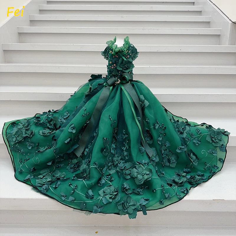 Emerald Green Dog Princess Dresses Handmade Sparkle Beads Long Tail Party Dress Small Medium Dog Clothes Fashion Pet Gown
Emerald Green Dog Princess Dresses Handmade Sparkle Beads Long Tail Party Dress Small Medium Dog Clothes Fashion Pet Gown
