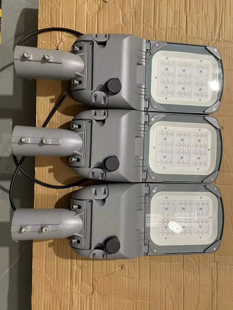 Exclusive Offers Light Emitting Diode Street IP68 IK10 Photovoltaic Cell Motion Sensor Intelligent Outdoor Road
Exclusive Offers Light Emitting Diode Street IP68 IK10 Photovoltaic Cell Motion Sensor Intelligent Outdoor Road