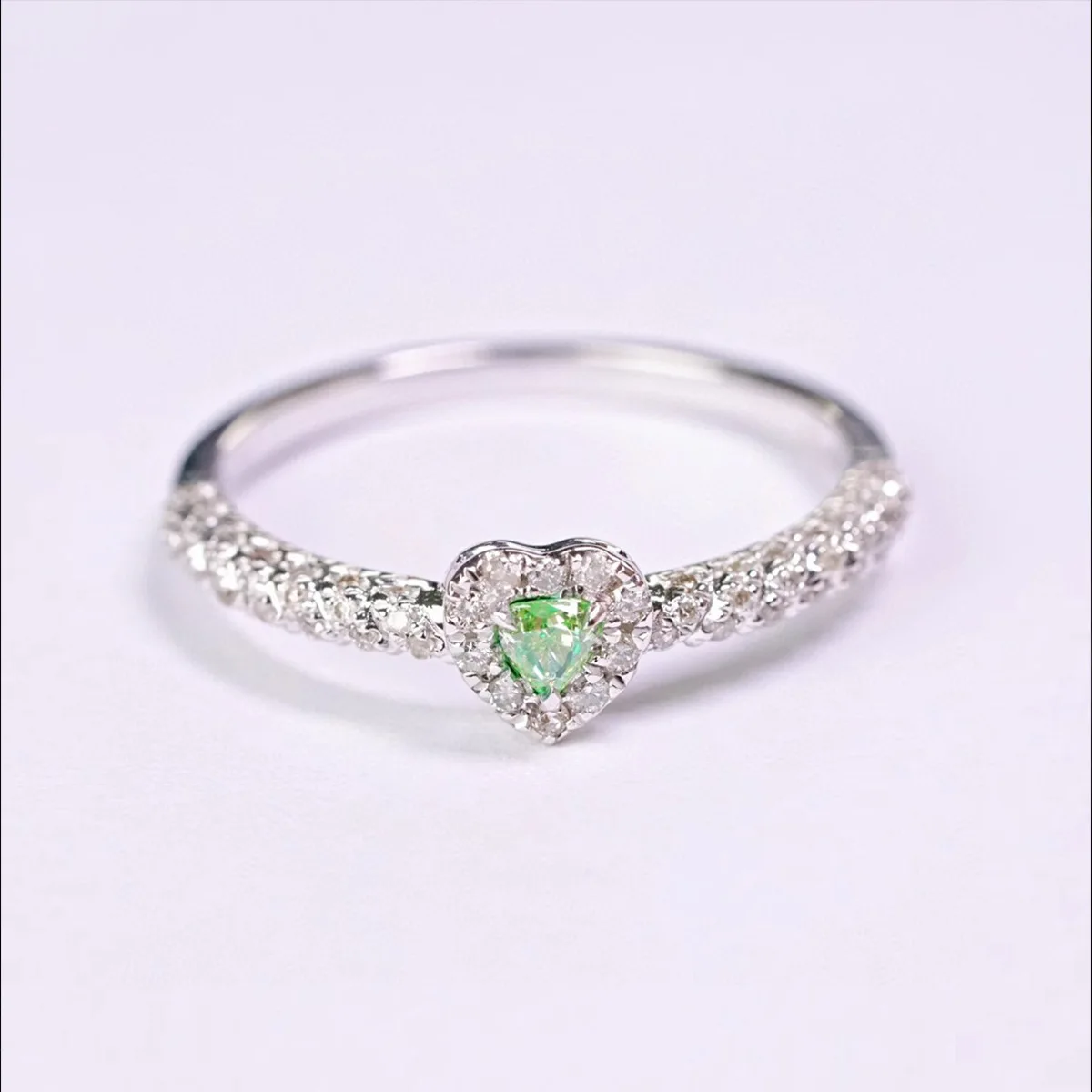 925 Solid Silver 0.5Carat Heart Cut Green Diamond Full Eternity Finger Band AU750 White Gold 1ct Infinity Ring Wedding Jewelry
925 Solid Silver 0.5Carat Heart Cut Green Diamond Full Eternity Finger Band AU750 White Gold 1ct Infinity Ring Wedding Jewelry