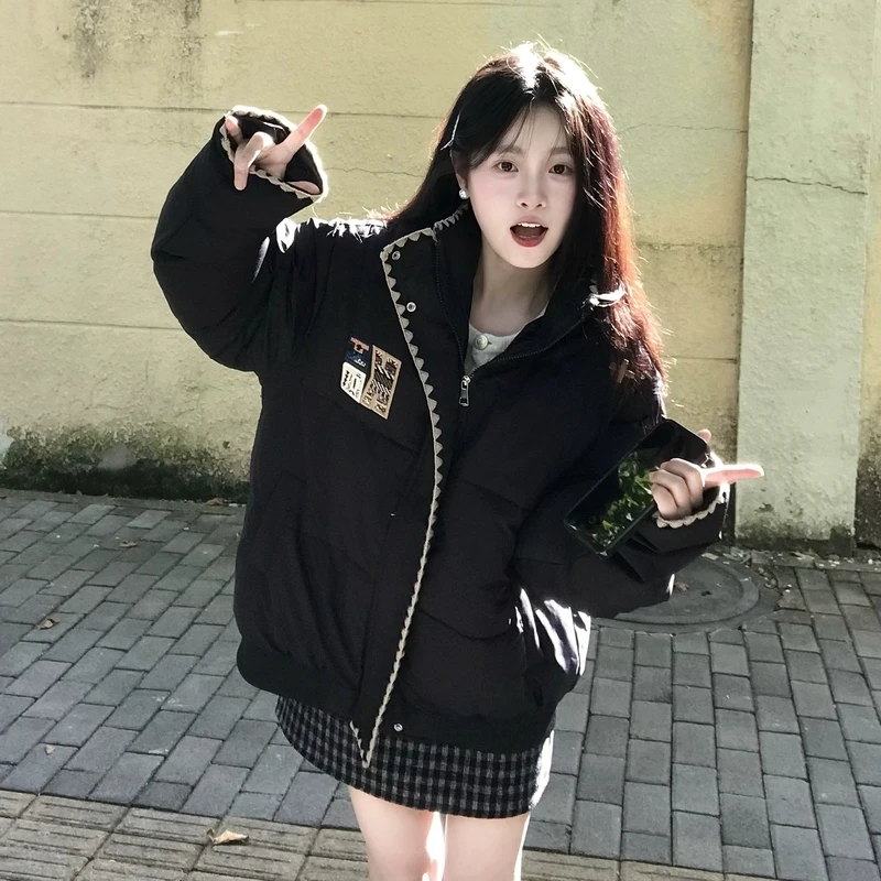 Зимняя утепленная куртка с вышивкой, женская свободная куртка в корейском стиле, теплая куртка-пуховик, бренд Tagkita, хлопковое стеганое пальто
Зимняя утепленная куртка с вышивкой, женская свободная куртка в корейском стиле, теплая куртка-пуховик, бренд Tagkita, хлопковое стеганое пальто