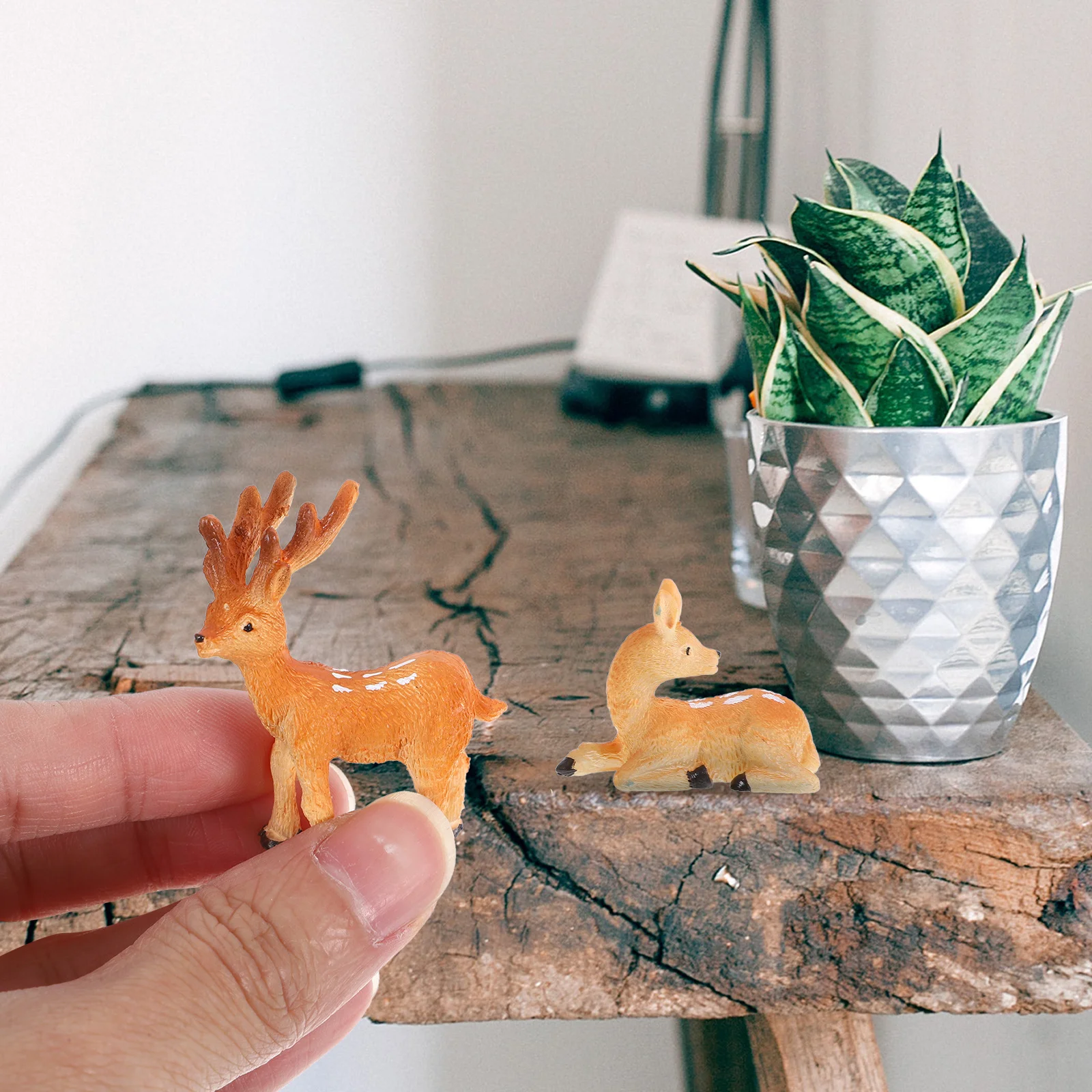 3 шт. миниатюрный микропейзажный декор маленькие статуи оленя для садового декора дома газон орнамент украшения оленя
3 шт. миниатюрный микропейзажный декор маленькие статуи оленя для садового декора дома газон орнамент украшения оленя