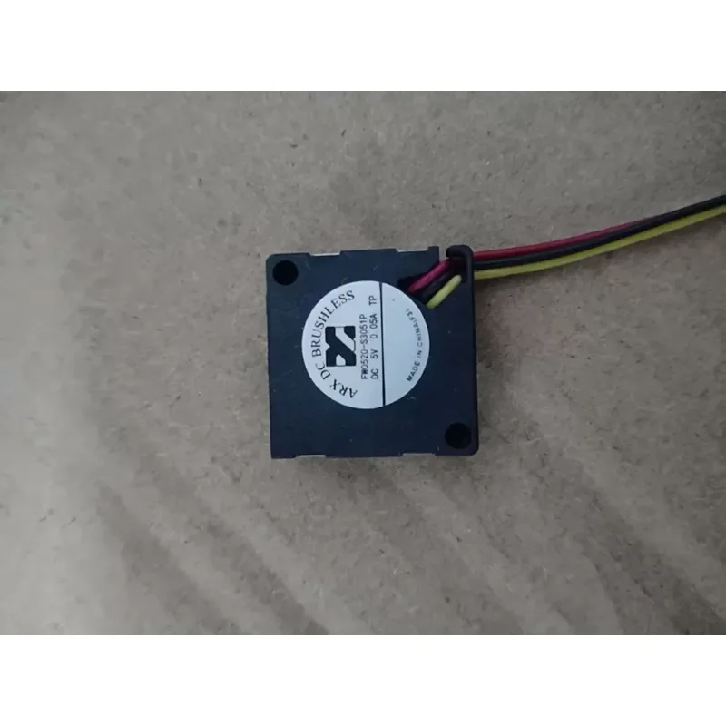 FW0520-S3051P 5V 18mm x 18mm x 7mm 0.05A DC Brushless Cooling Fan for Electronic Devices
FW0520-S3051P 5V 18mm x 18mm x 7mm 0.05A DC Brushless Cooling Fan for Electronic Devices