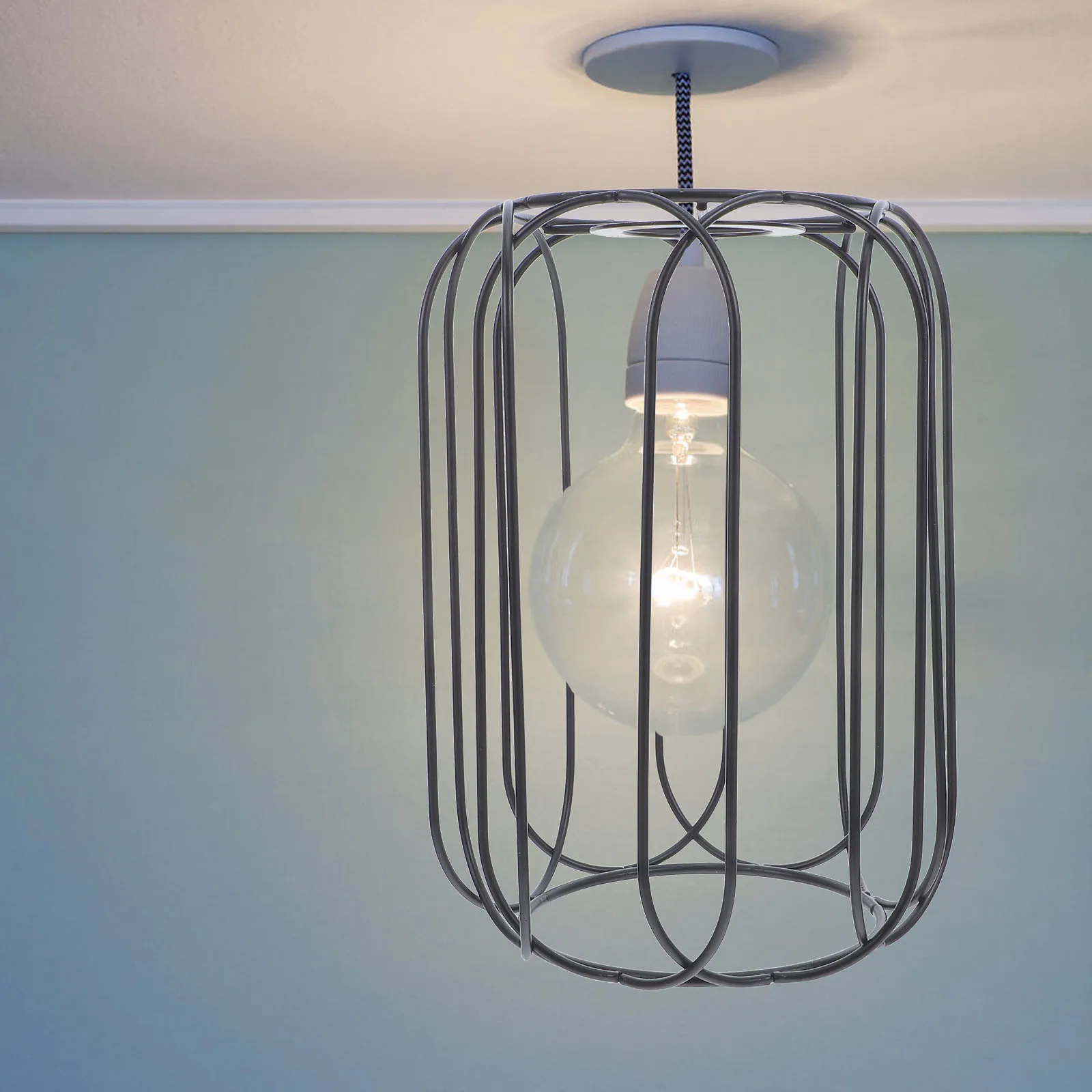 Retro Chandelier Light Cage Vintage Metal Lampshade Industrial Hanging Bulb Cover Pendant Light Cage Guard For Cafe Bar Bedroom
Retro Chandelier Light Cage Vintage Metal Lampshade Industrial Hanging Bulb Cover Pendant Light Cage Guard For Cafe Bar Bedroom